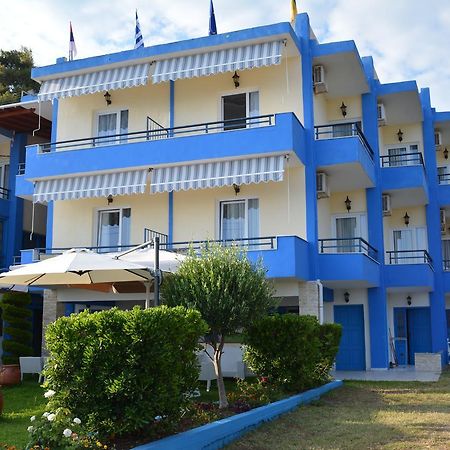 Kangaroo Hotel Moles Kalyves Exteriör bild
