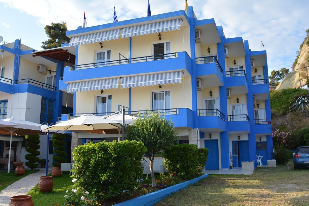 Kangaroo Hotel Moles Kalyves Exteriör bild
